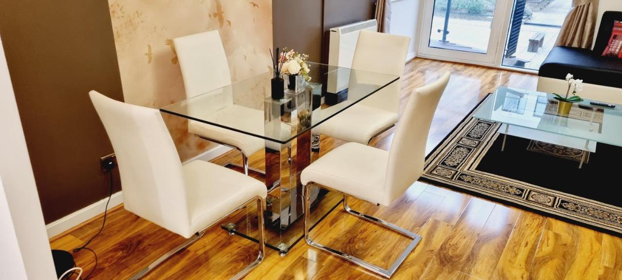 Double King Suite, Canary Wharf Waterfront Londra Esterno foto